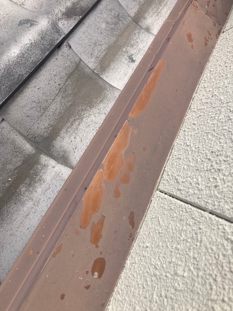 腐食した金属部分